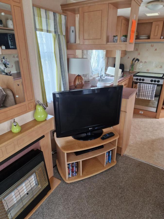 Corner Pitch 4 Berth Caravan
