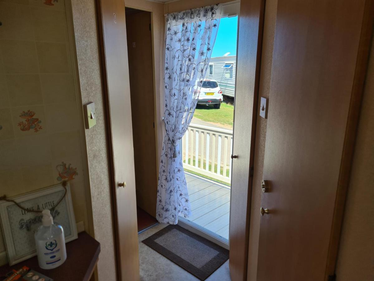 Corner Pitch 4 Berth Caravan Campingplatz *